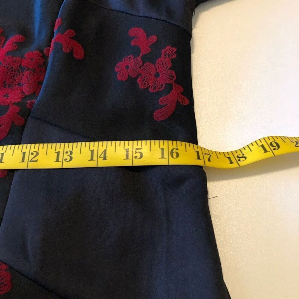 Halo Black With Red Velvet Flocking Sheath Dress Sz M Career Date Night - Picture 11 of 13